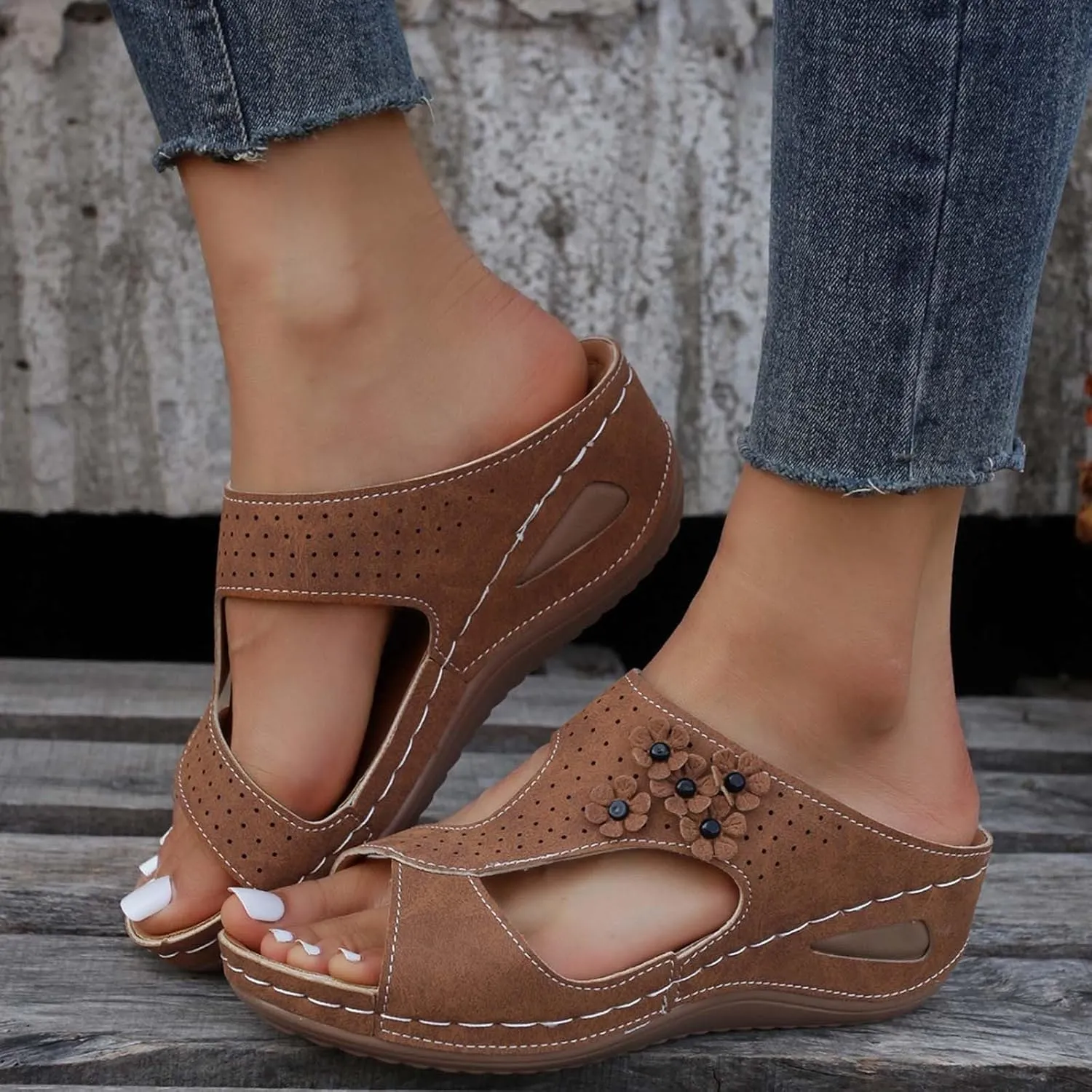 Orthopedic Wedge Sandals for Women 2025 Open Toe Casual Solid Color Fashionable Bohemian Hollow Out Flower Sandals Wide Width Walking Dress Shoes for Party Casual Beach Vacation Slippers