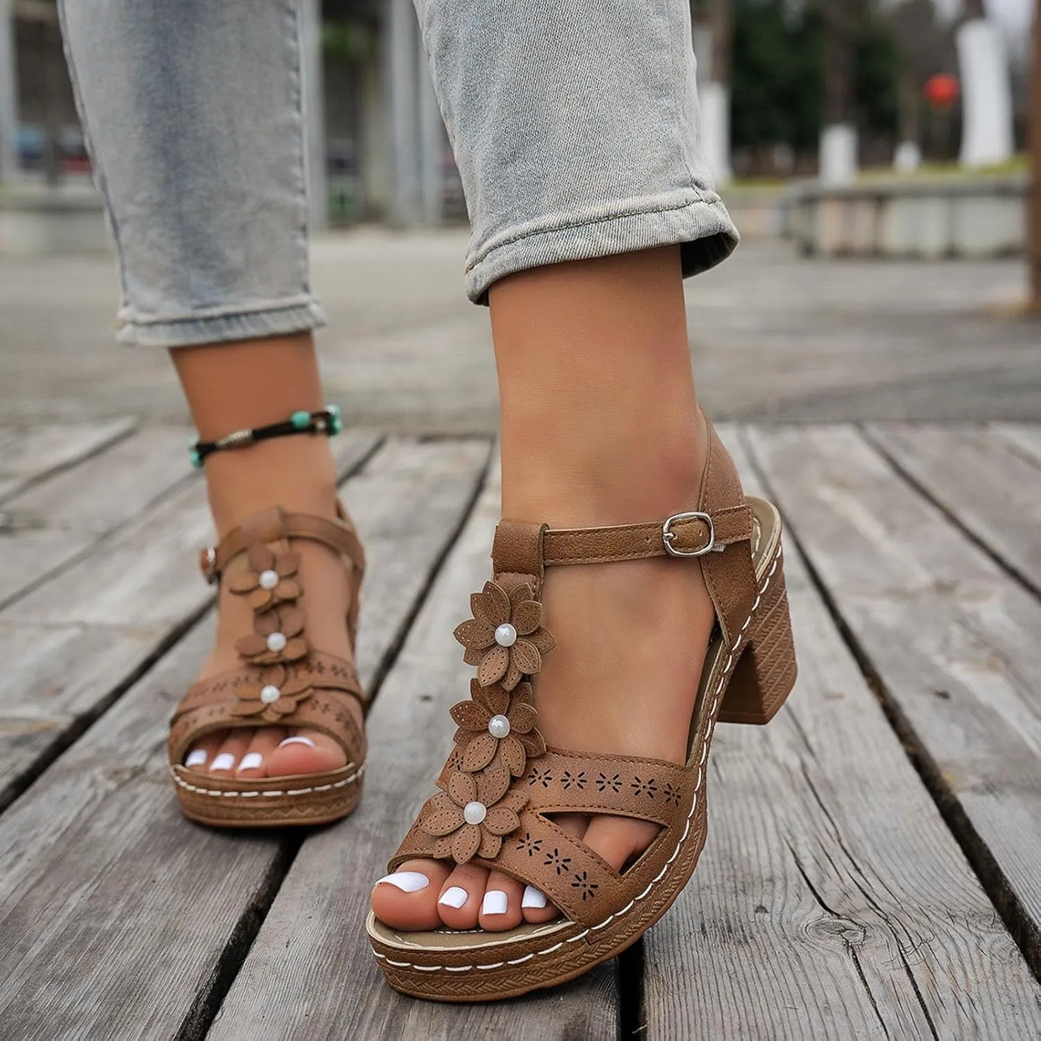Women's Chunky Block Low Heels Open Toe Ankle Strap Mid Heeled Sandals Flower Fashion Hollow Out Solid Color Summer Casual Sandals Beach Walking Vacation Wedding Party Dress Shoes